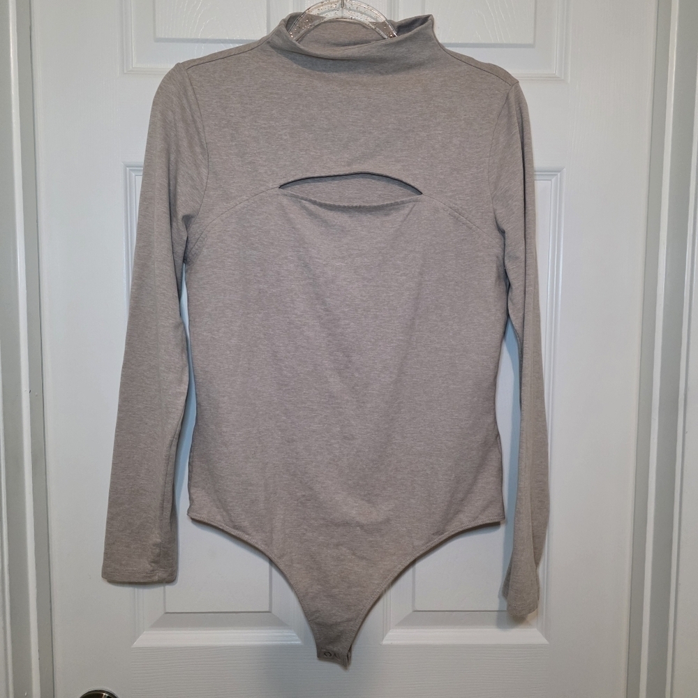 Express body contour bodysuit Long Sleeve Sz L